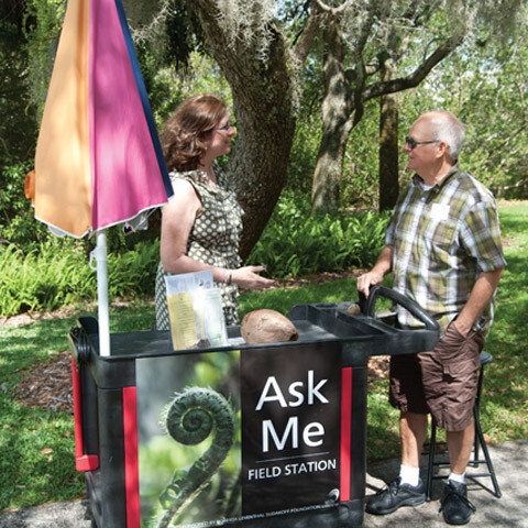 Volunteer Volunteer at Selby Gardens